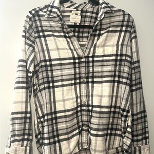 American Eagle Outfitters Black and White Flannel Boyfriend Fit